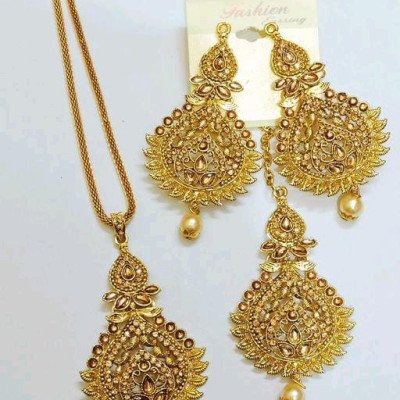 Elegant Twinkling Glittering Jewellery Sets