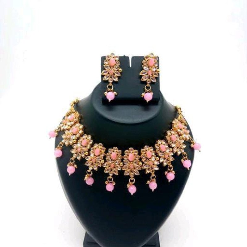 Elite Classic Graceful Kundan Jewellery Sets