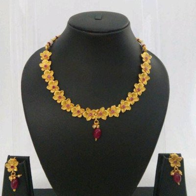 Feminine Fancy  Jewellery Sets